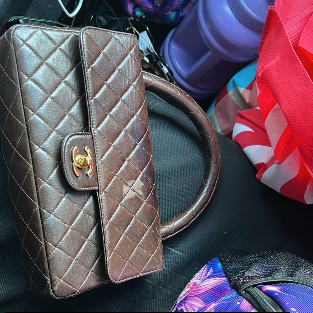 Elegant Brown Quilted Leather Bag